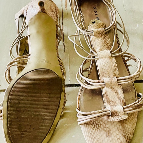 Spring has Sprung.  Bring it in, in  these Snake Skin Sandals! - Picture 2 of 3